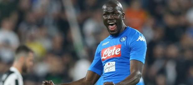 Koulibaly (Imagem via Youtube) Koulibaly (Imagem via Youtube)