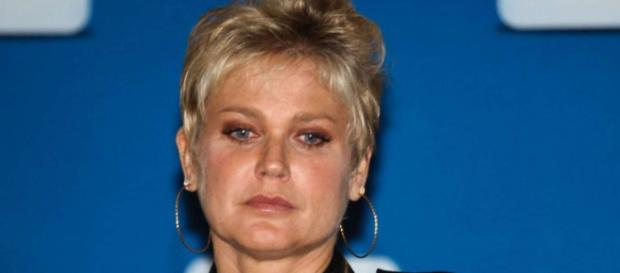 Xuxa recebe críticas no Instagram. Fonte: UOL Xuxa recebe críticas no Instagram. Fonte: UOL