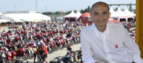 Claudio Domenicali saluta i Ducatisti