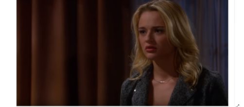 Hunter King returns to Y&R as Summer to wrealk havoc on Genoa City. (Image SOurce: The Emmy Awards-YouTube.)