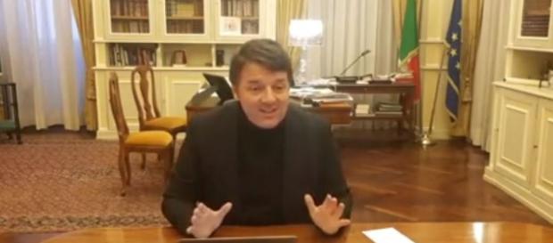 Matteo Renzi attacca Taverna ed il M5S Matteo Renzi attacca Taverna ed il M5S