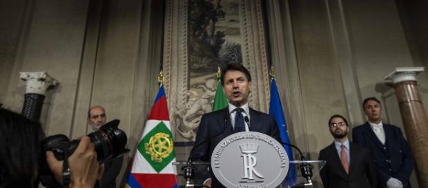 Giuseppe Conte parla del reddito di cittadinanza Giuseppe Conte parla del reddito di cittadinanza