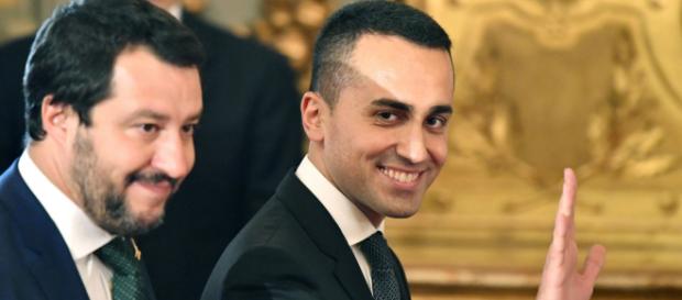 Riforma Pensioni, anche il riscatto laurea con sconto per under 41 nel decreto su Quota 100, nella foto Salvini e Di Maio Riforma Pensioni, anche il riscatto laurea con sconto per under 41 nel decreto su Quota 100, nella foto Salvini e Di Maio