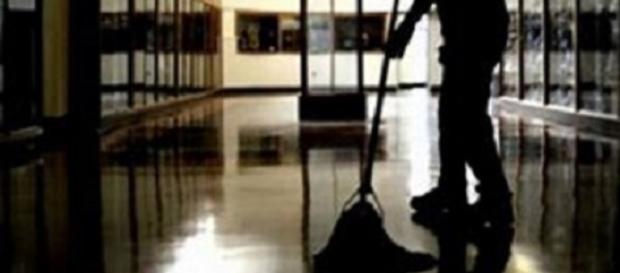 Terza fascia Ata, diplomi falsi e non solo per il posto: caccia ai 'furbetti' della scuola Terza fascia Ata, diplomi falsi e non solo per il posto: caccia ai 'furbetti' della scuola