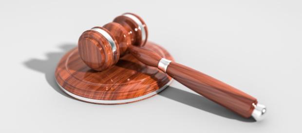 Usa, madre uccisa dalle figlie per averle messe in punizione. Usa, madre uccisa dalle figlie per averle messe in punizione.