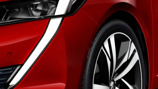 Un dettaglio del possibile frontale della nuova Peugeot 208