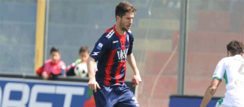 Stefano Pettinari, attaccante del Lecce, potrebbe tornare al Crotone.