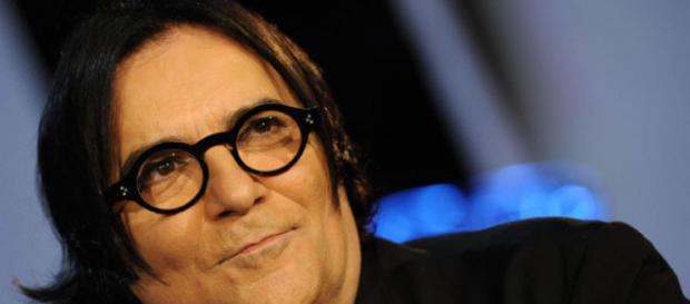 Renato Zero accusato da Aragozzini di avere inventato falsità sul caso Mia Martini. Renato Zero accusato da Aragozzini di avere inventato falsità sul caso Mia Martini.