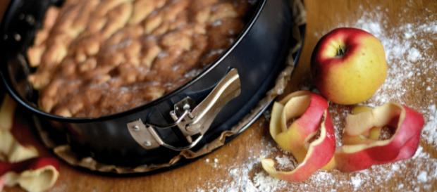 Torta alle mele anche per intolleranti al latte Torta alle mele anche per intolleranti al latte