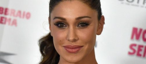 Belen Rodriguez torna in Italia e incuriosisce: 'I sorrisi mi hanno cancellato le ferite'.