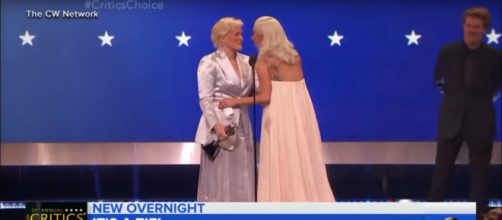 Genn Close and Lady Gaga embrace after both tie as Best Actress at the Critics' Choice Awards. [Image source: GMA-YouTube]
