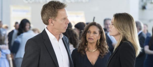 Ellen Pompeo, Greg Germann e Debbie Allen FONTE: Google Immagini Ellen Pompeo, Greg Germann e Debbie Allen FONTE: Google Immagini