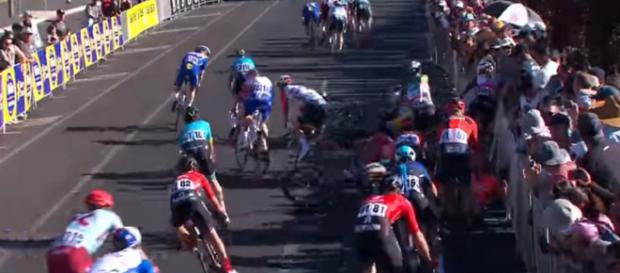 La caduta di Elia Viviani al Down Under Classic La caduta di Elia Viviani al Down Under Classic