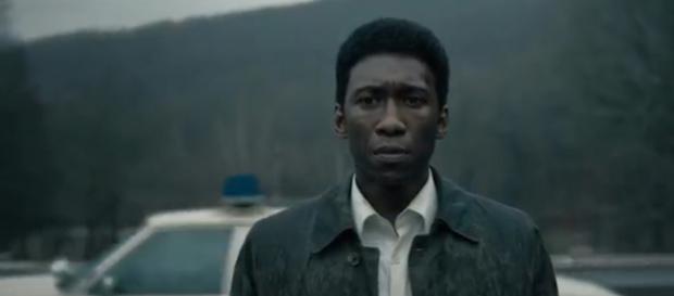 Mahershala Ali gives a mesorizing performance in the season premiere of ‘True Detective’ [Youtube screenshot - HBO Mahershala Ali gives a mesorizing performance in the season premiere of ‘True Detective’ [Youtube screenshot - HBO