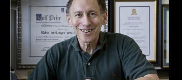 Prof. Robert Langer: uno degli ingegneri viventi più citati al mondo Prof. Robert Langer: uno degli ingegneri viventi più citati al mondo