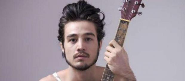 Tiago Iorc, parou de compor e cantar no auge da fama. (Reprodução/IG) Tiago Iorc, parou de compor e cantar no auge da fama. (Reprodução/IG)