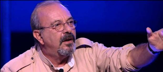 Vauro e il mezzo passo indietro su Cesare Battisti Vauro e il mezzo passo indietro su Cesare Battisti