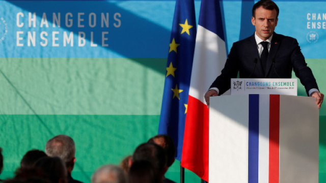 Emmanuel Macron lance le grand débat national