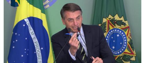 Bolsonaro assinou o decreto para a posse de armas (Reprodução: NBR )