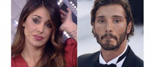 Belen Rodriguez e Stefano De Martino fanno sognare i fan: sorrisi e complicità a un evento.