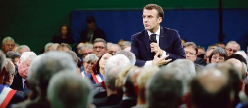Emmanuel Macron lance le Grand Débat à Grand Bourgthéroulde.