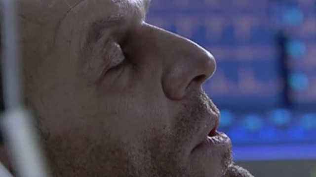 Anticipazioni Un posto al sole 21-25 gennaio: Roberto si opera, Alberto fa il doppiogioco