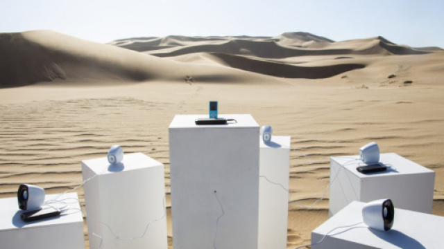 installazione musicale nel deserto della Namibia