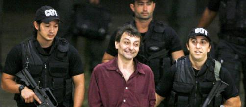 Arrestato Cesare Battisti: è in carcere in Sardegna