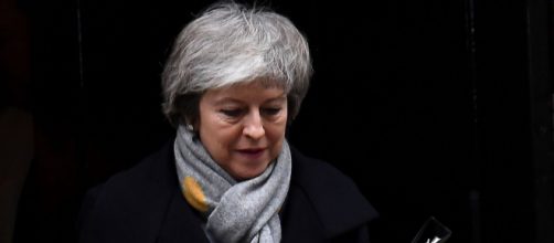 Lourdement défaite sur le Brexit pour Theresa May