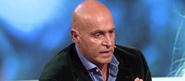 Kiko Matamoros sigue pendiente del estado emocional de su familia Kiko Matamoros sigue pendiente del estado emocional de su familia
