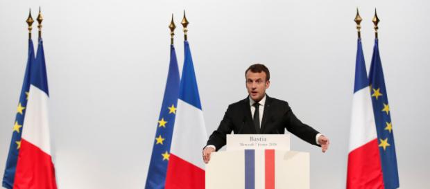 Emmanuel Macron ne veut pas lâcher son "service national" - lejdd.fr Emmanuel Macron ne veut pas lâcher son "service national" - lejdd.fr