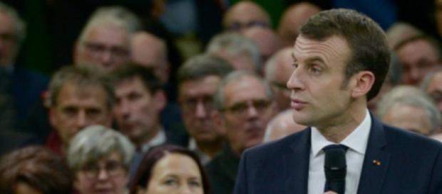 Comment le comportement d'Emmanuel Macron a sabordé le Grand débat - valeursactuelles.com Comment le comportement d'Emmanuel Macron a sabordé le Grand débat - valeursactuelles.com