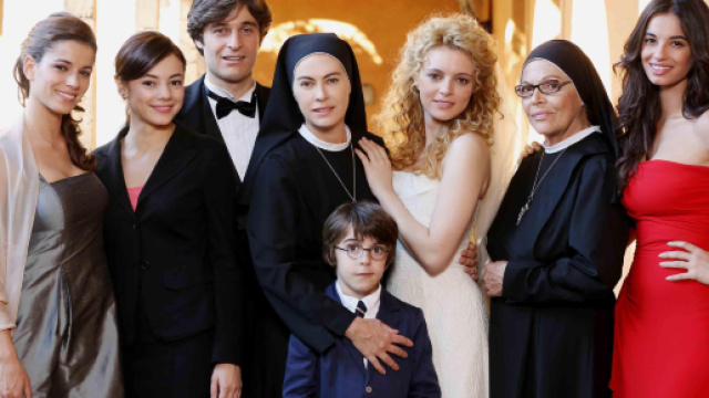 Che Dio ci aiuti", Elena Sofia Ricci: vi racconto la mia suor ... - gds.it