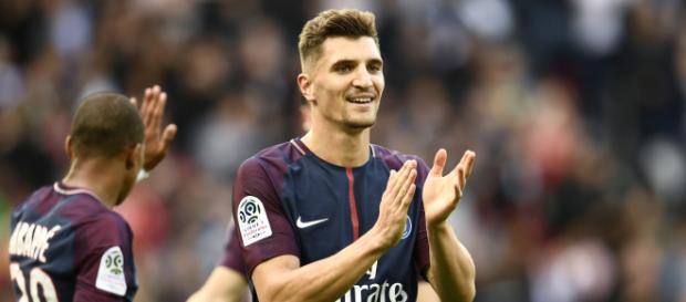 Mercato PSG : Thomas Meunier pourrait être 'sacrifié' Mercato PSG : Thomas Meunier pourrait être 'sacrifié'