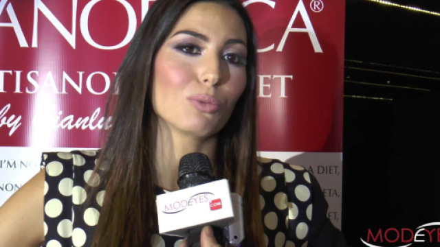 Elisabetta Gregoraci piange in tv: parla della madre morta e la voglia del secondo figlio