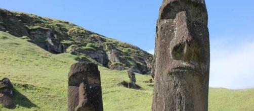 Easter Island sculptures [Image source: Credit: Dale Simpson, Jr.]