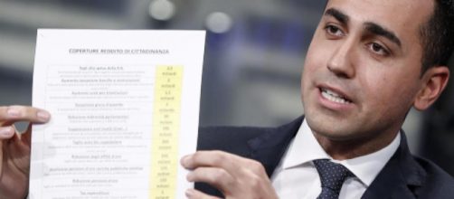 Luigi Di Maio attacca il fronte dei favorevoli al referendum contro il reddito di cittadinanza
