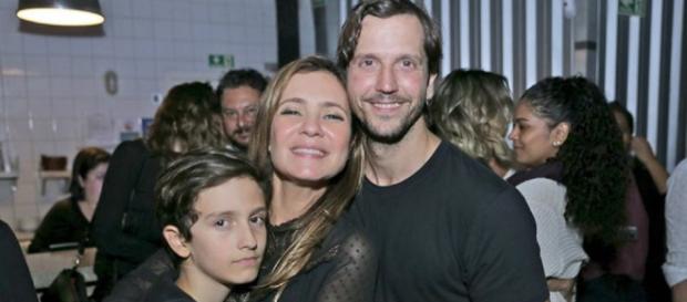 Adriana Esteves e Vladimir Brichta começaram a namorar e Kubanacan (Foto: Mais Vip) Adriana Esteves e Vladimir Brichta começaram a namorar e Kubanacan (Foto: Mais Vip)