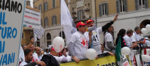Novità pensioni lavoratori precoci: niente aumento per l'aspettativa di vita e domande entro marzo. Novità pensioni lavoratori precoci: niente aumento per l'aspettativa di vita e domande entro marzo.