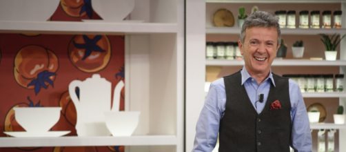 Enzo Ghinazzi, in arte Pupo, al timone del nuovo cooking show 'Pupi e Fornelli' su Tv8.