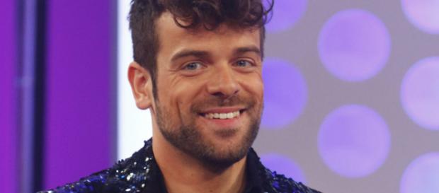 Ricky Merino regresa una placa de buzón que perteneció a Chenoa hace 15 años Ricky Merino regresa una placa de buzón que perteneció a Chenoa hace 15 años