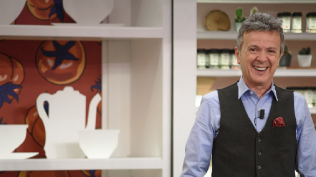 Enzo Ghinazzi, in arte Pupo, al timone del nuovo cooking show 'Pupi e Fornelli' su Tv8.