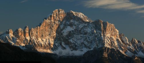 Belluno, sciatore 63enne perde il controllo delle sci e muore cadendo da un dirupo sul Monte Civetta