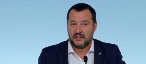 Matteo Salvini torna a parlare dei rapporti tra Ong e trafficanti di esseri umani