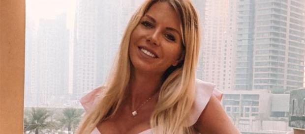 Jessica Thivenin est accusée d'avoir fait trop de chirurgie esthétique Jessica Thivenin est accusée d'avoir fait trop de chirurgie esthétique