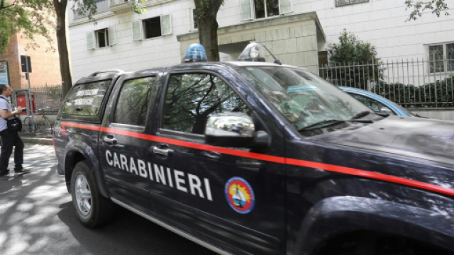 Bologna, donna evade dai domiciliari per farsi arrestare e poter mangiare | repubblica.it