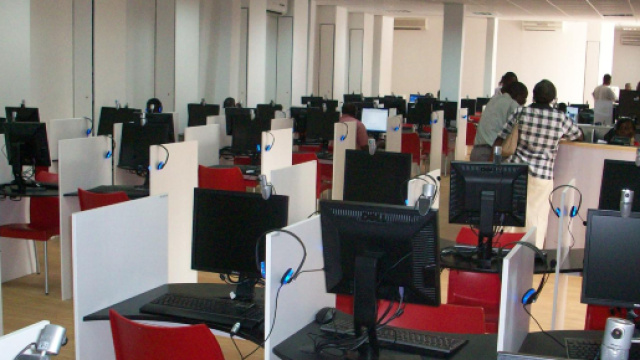 Sardegna, operatore telefonico insulta cliente 'Torni a pascolare le pecore'