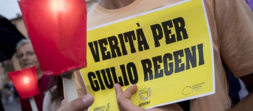 Tre anni senza Giulio Regeni: fiaccolate in tutta Italia