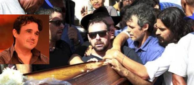 Enterro se encerrou com salva de palmas (foto: reprodução / TV Globo) Enterro se encerrou com salva de palmas (foto: reprodução / TV Globo)