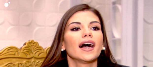 Jenni y Marti terminan de tener una super cita a una Discusión (Okdiario) Jenni y Marti terminan de tener una super cita a una Discusión (Okdiario)